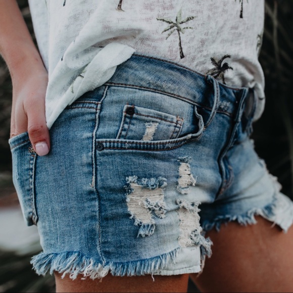 1 LEFT‼️ Misty Distressed Cut Offs - Picture 4 of 8